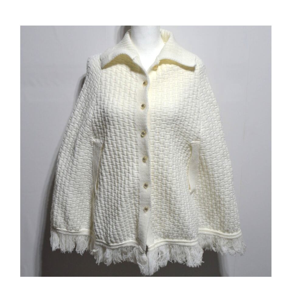 Wintuk Vintage White Knit Poncho Fringe Cape Collared Button Down Heritage